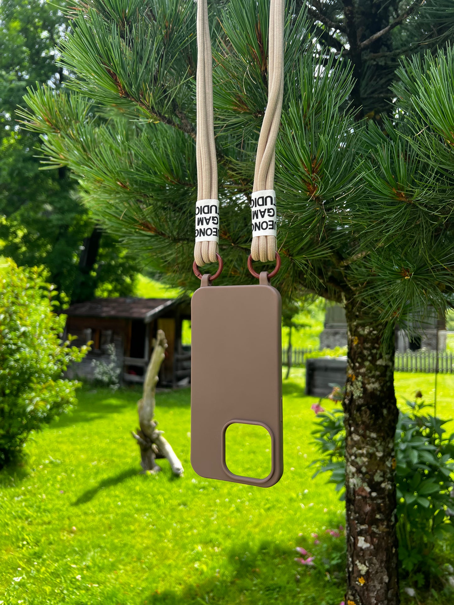 "Indy" - iPhone Crossbody Schutzhülle
